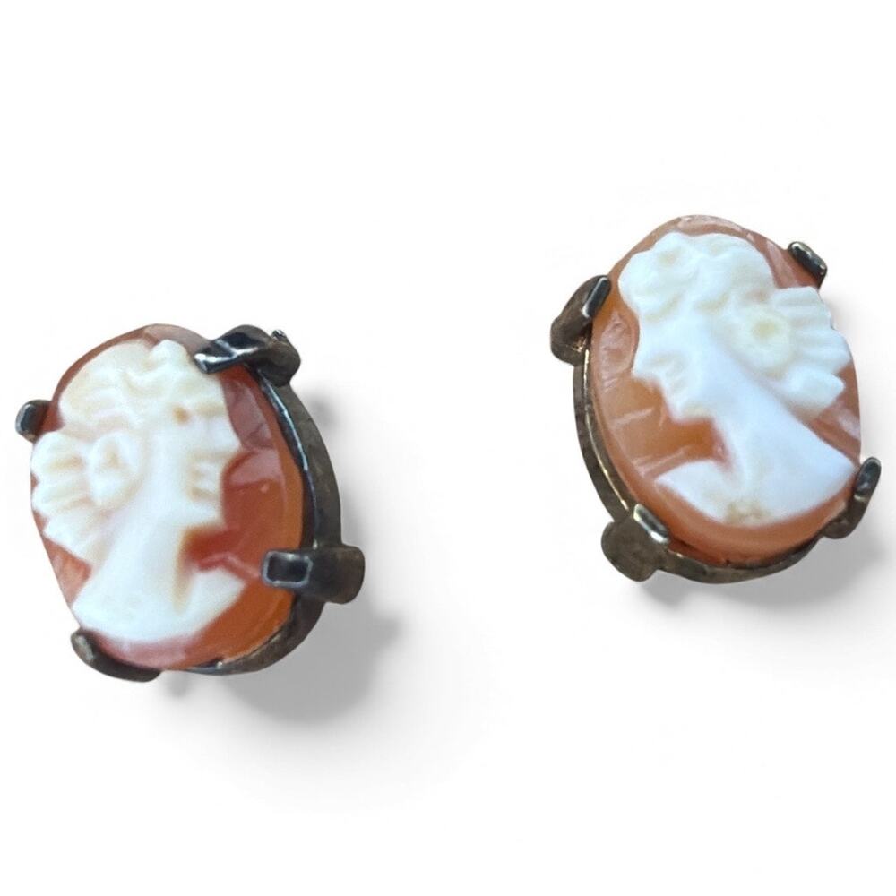 Retro Style Shell Cameo Stud Earrings Gothic Gift Retro Twee Coquette Whimsygoth